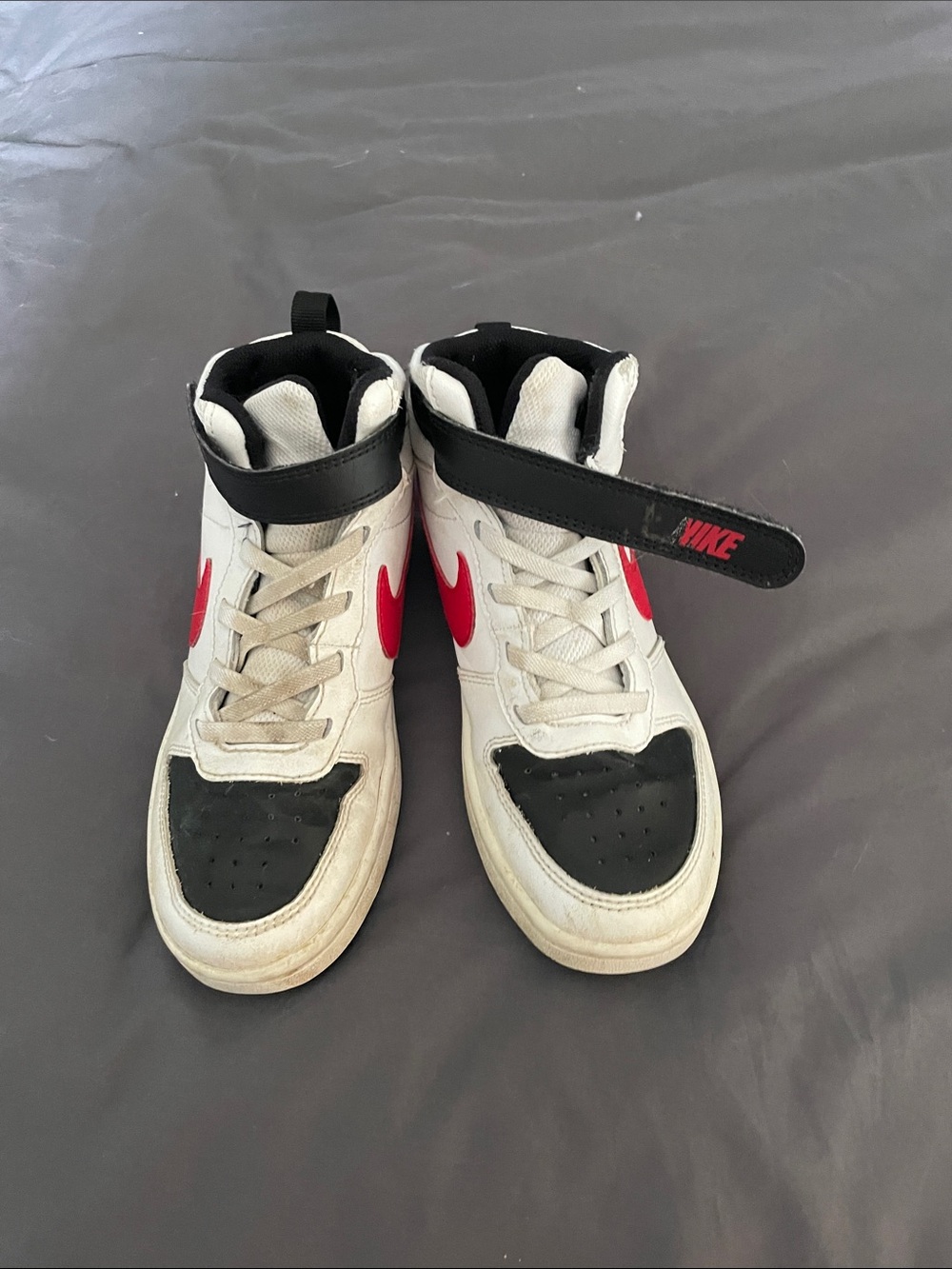 Nike Kids High-Top Sneakers in White, Black & Red